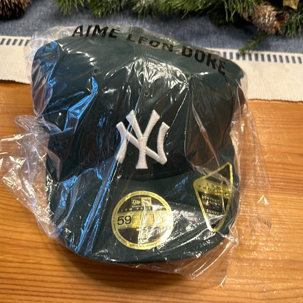 Band new Aime Leon Dore green Yankees hat 7 1/4